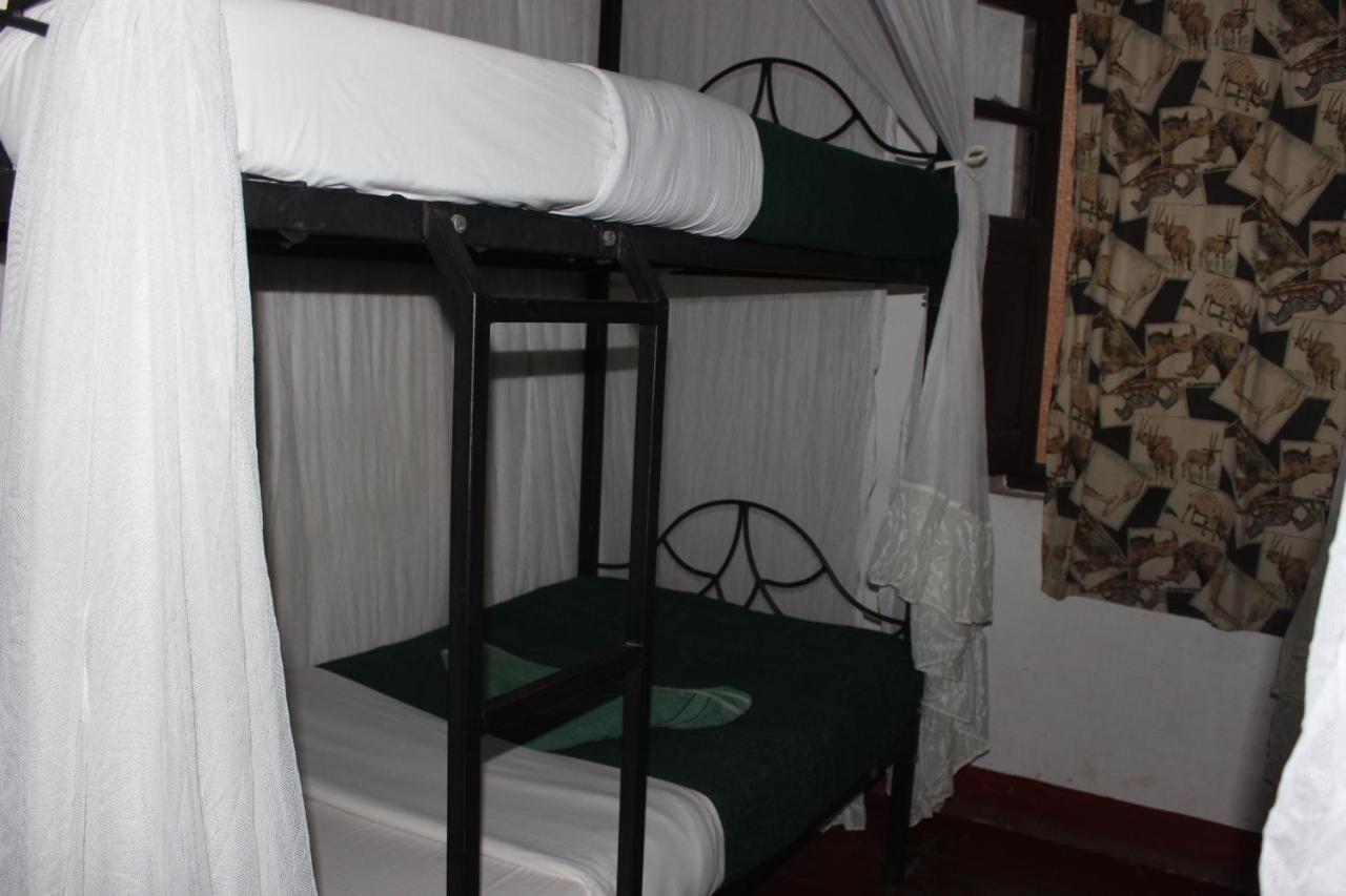 Kilimanjaro Backpackers Hotel Moshi Bagian luar foto