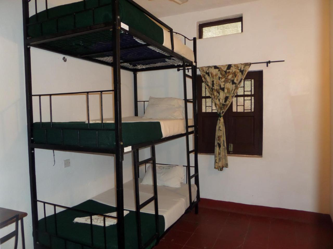 Kilimanjaro Backpackers Hotel Moshi Bagian luar foto